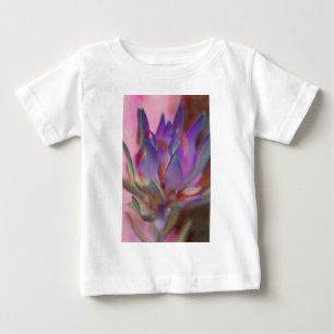 Protea in Rosa und Lila Baby T-shirt