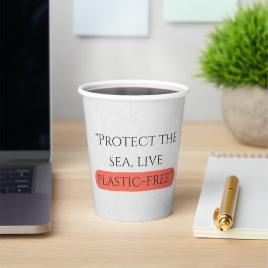 "Protect the Sea, Live Plastic-Free" Typography Pappbecher (InSitu)