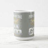 Protected by the Lord and a Gun Kaffeetasse (Mittel)