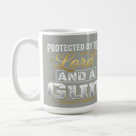 Protected by the Lord and a Gun Kaffeetasse (Links)