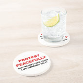 Protest friedlich, aber widerstehen getränkeuntersetzer (Seite)