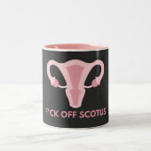 Protest gegen SCOTUS-Abortus Zweifarbige Tasse (Mittel)