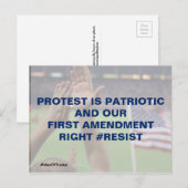 Protest ist die patriotische First Amendment-Resis Postkarte (Vorne/Hinten)