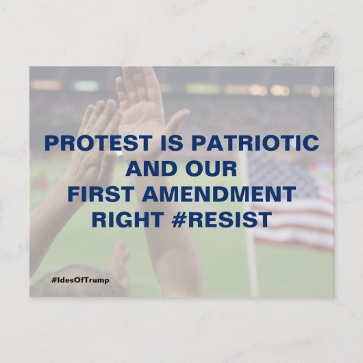 Protest ist die patriotische First Amendment-Resis Postkarte (Vorderseite)