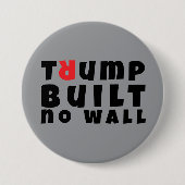 Protestmotto gegen Trump Button (Vorderseite)
