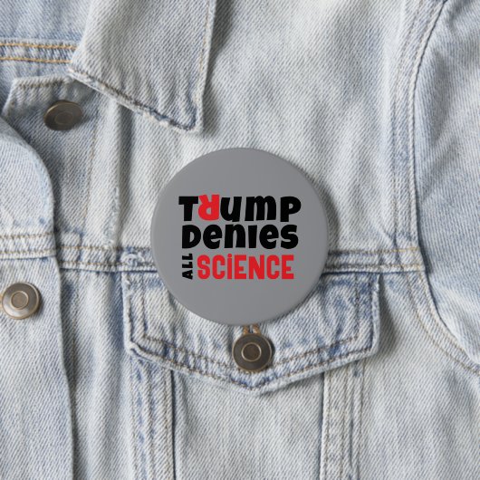 Protestmotto gegen Trump Button (Beispiel)