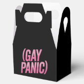 Proteststolz auf Gay Panic LGBTQ Geschenkschachtel (Geöffnet)
