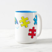 Proud Autism Momma Puzzles Zweifarbige Tasse (VorderseiteRechts)