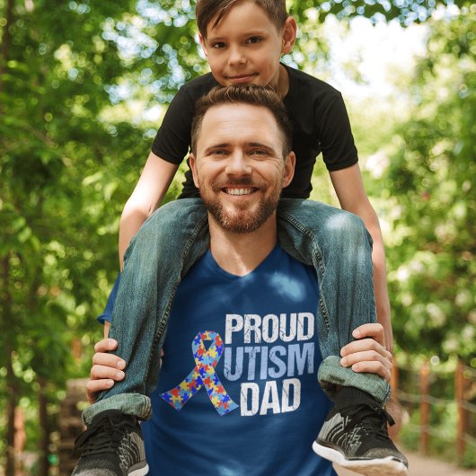 Proud Autism Vater Blauer Bekanntheitsgrad T-Shirt