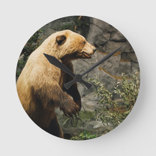 Proud Bear Runde Wanduhr (Vorderseite)