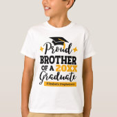 Proud Brother 2023 Graduate Black Gold Cap Name T-Shirt (Vorderseite)