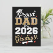 Proud Dad Of A 2026 Graduate Class Of Graduation Ankündigung (Stehend Vorderseite)