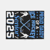Proud Daddy Of A Ice Hockey Senior 2025 Graduation Fleecedecke (Vorderseite (Horizontal))
