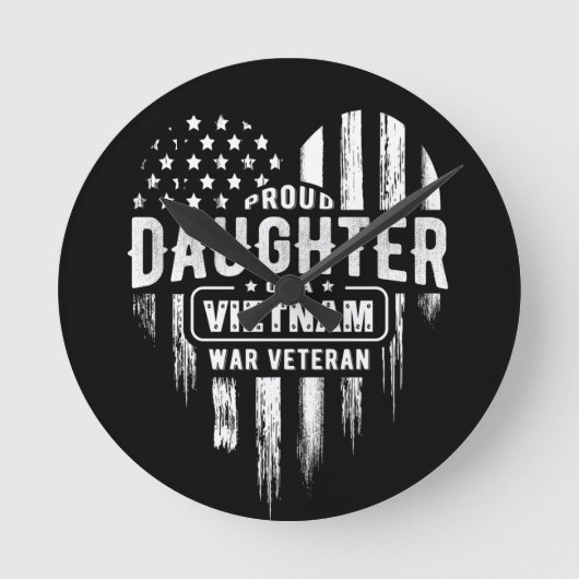 Proud Daughter Vietnam Vet Dad Runde Wanduhr (Vorderseite)