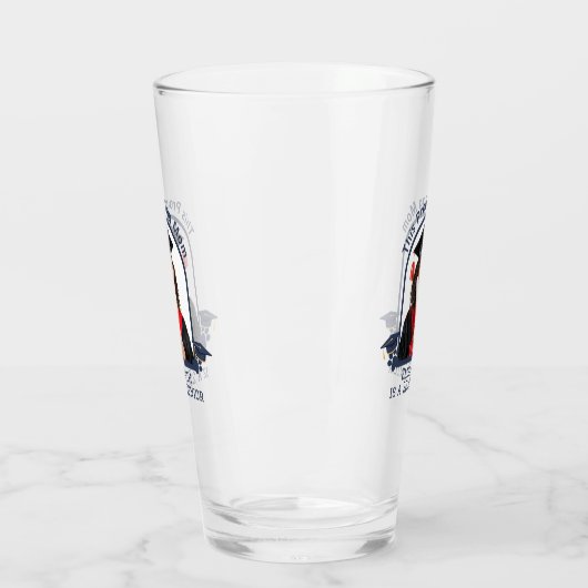 Proud Dog Mum ist ein Senior - Custom Abschluss Glas (Links)