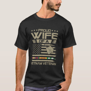 Proud Ehefrau Vietnam Veteran Husband USA Family T-Shirt