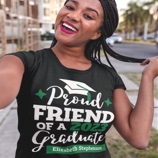 Proud Friend 2023 Graduierte schwarz grüner Tassel T-Shirt