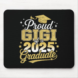 Proud Gigi mit einer Cl von 2025 Absolvent Senior  Mousepad