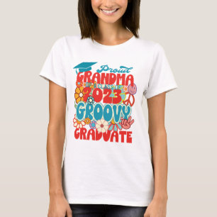 Proud GRANDMA einer Klasse von 2023 Graduate Retro T-Shirt