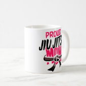 Proud Jiu Jitsu Mama BJJ Martial Arts Kaffeetasse (VorderseiteRechts)