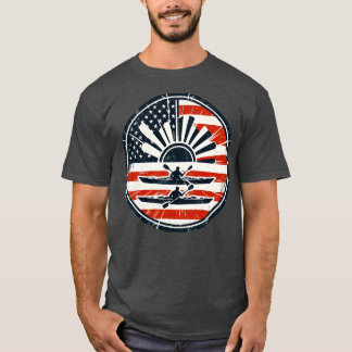 Proud Kayaker paddeln durch die Wasserflagge usa 2 T-Shirt