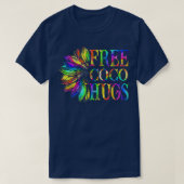 Proud LGBTQ Gratis Coco Hugs LGBT Pride Monatssonn T-Shirt (Design vorne)