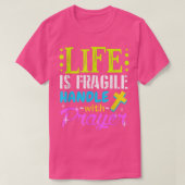 Proud Life Is Fragile Handle with Prayer  Jesus Gi T-Shirt (Design vorne)