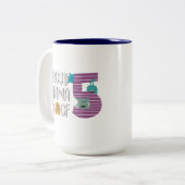 Proud Mama von fünf Zweifarbige Tasse (Vorderseite Links)