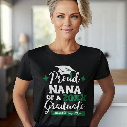Proud Nana von 2023 Absolvent grüne Tassel T-Shirt