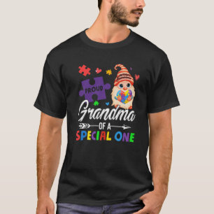 Proud Oma eines besonderen Puzzle Gnome Autismus T-Shirt