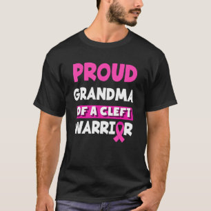 Proud Oma eines linken Kriegers Lip & Palat T-Shirt