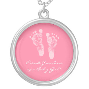 Proud Oma of a Baby Girl Pink Footprints Versilberte Kette
