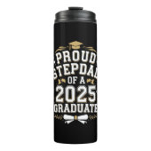 Proud Step Vater eines 2025 Graduate Abschluss Thermosbecher (Vorderseite)