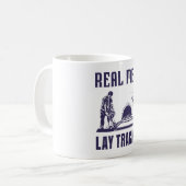 Proud Track Builder Kaffeetasse (Vorderseite Links)