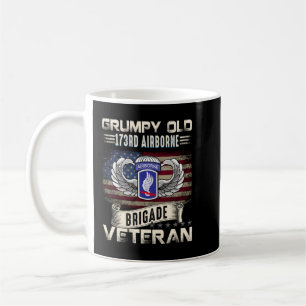 Proud U.S Army 173. Im Flugzeug Brigade Grumpy Old Kaffeetasse