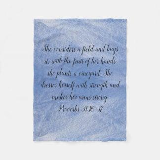 Proverbs 31 Frauenvlies Blanket Blau Fleecedecke