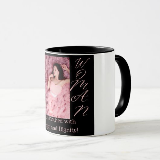 Proverbs 31 Tasse für schwarz-rosa Kaffee (VorderseiteRechts)