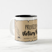 Providence Notary Public Scroll Feather Quill Zweifarbige Tasse (Vorderseite Links)