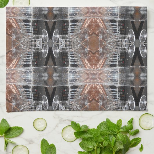 Provokative Identitäten Geschirrtuch (Gefaltet)