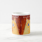 Provokative orange Katze mit runden Augen Kaffeetasse (Mittel)