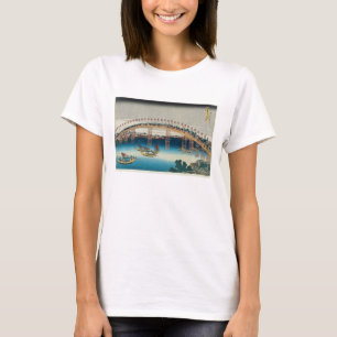 Prozession über einer Brücke (Farbewoodblock T-Shirt