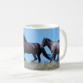 Pryor Mountain Wild Mustang Tasse (VorderseiteRechts)