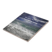 Psalm 107:29 Er beruhigt den Sturm und stillt die. Fliese (Seite)