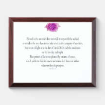 PSALM 1:1-3 mit Lila Blume