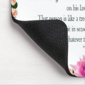 Psalm 1 Art - Gesegnet Recht mit Blumendesign Mousepad (Ecke)