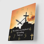 Psalm 23:1 Kreuz auf einem Berg Quadratische Wanduhr (Winkel)
