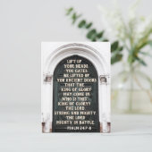 Psalm 24:7-8 Heben Sie Ihre Köpfe hoch, Sie Gatter Postkarte (Stehend Vorderseite)