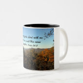 Psalm 34:3 zweifarbige tasse (VorderseiteRechts)