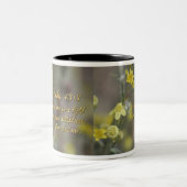 Psalm 43:3 Gelbe Wildblumen Zwei-Tone-Kaffee-Tasse Zweifarbige Tasse (Mittel)