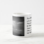 Psalm-91:1, 2 auf einer BW-Landschaft Kaffeetasse (Mittel)